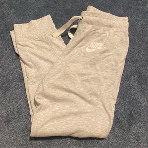 Nike XS off-white cropped sweatpants